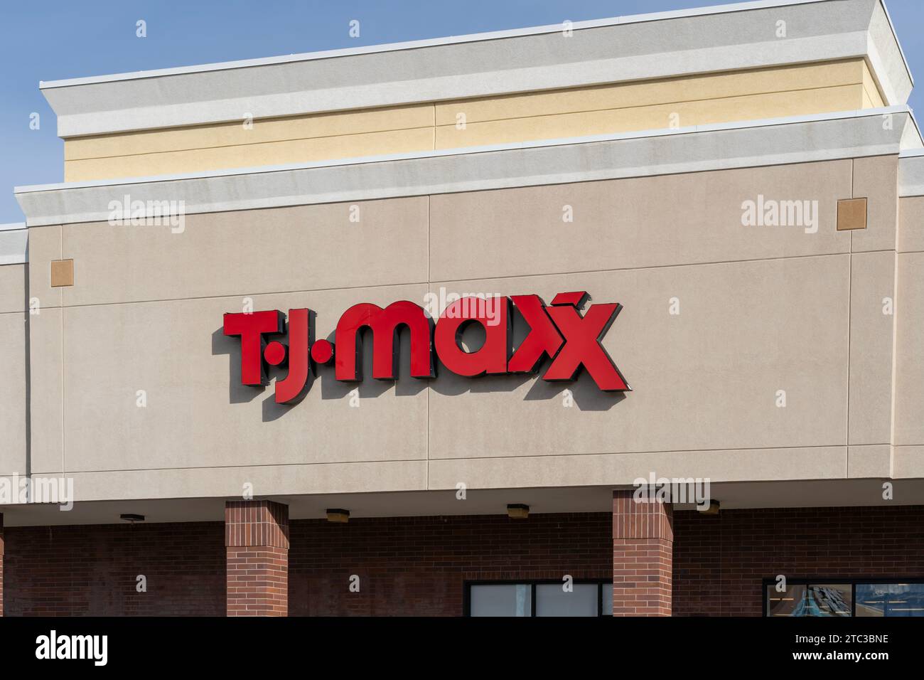 Gros plan sur l'affiche du magasin T.J. Maxx sur le bâtiment. Salt Lake City, Utah, États-Unis Banque D'Images