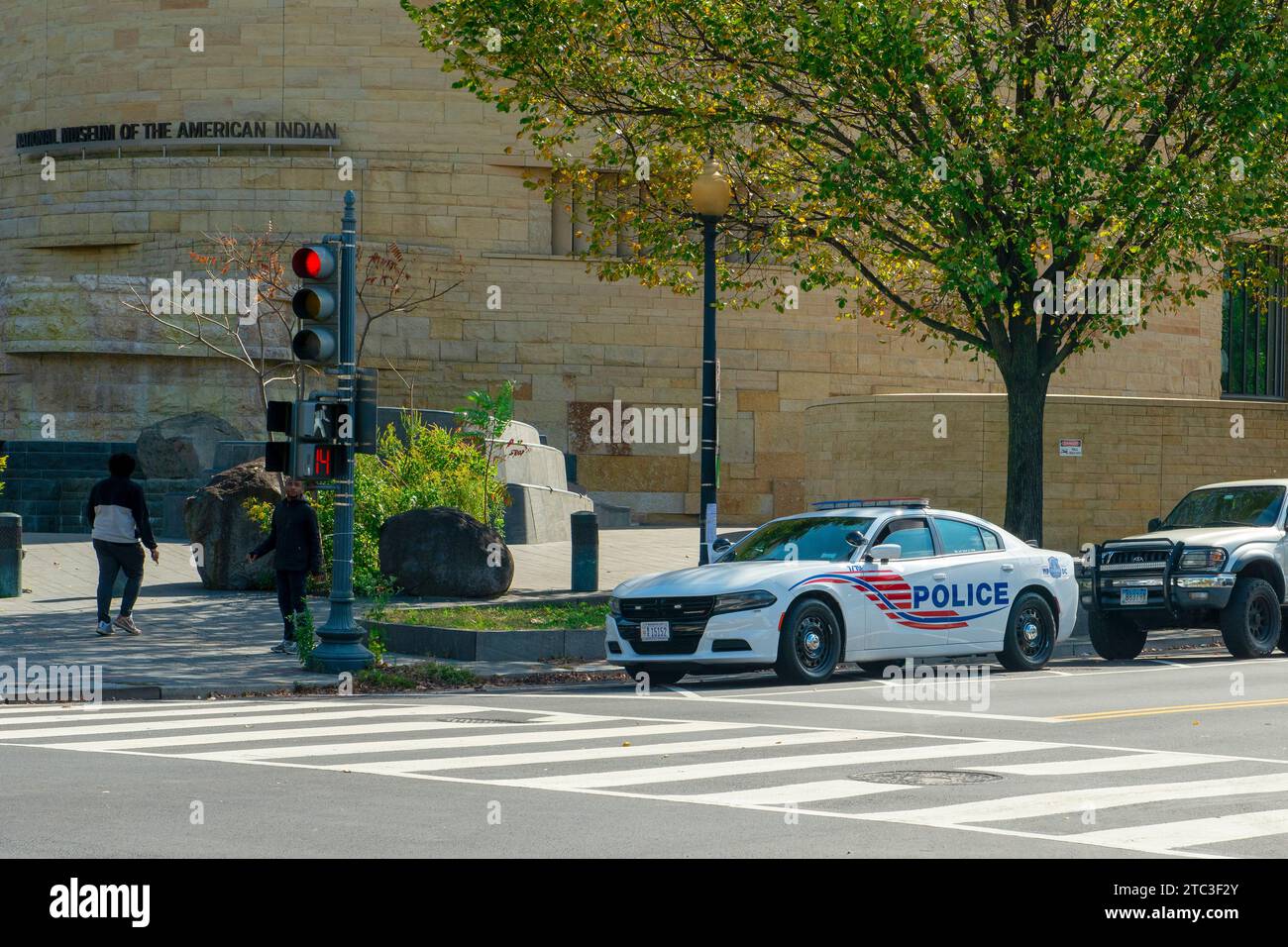 Véhicule de la police du Capitole devant le musée africain à Washington DC Banque D'Images