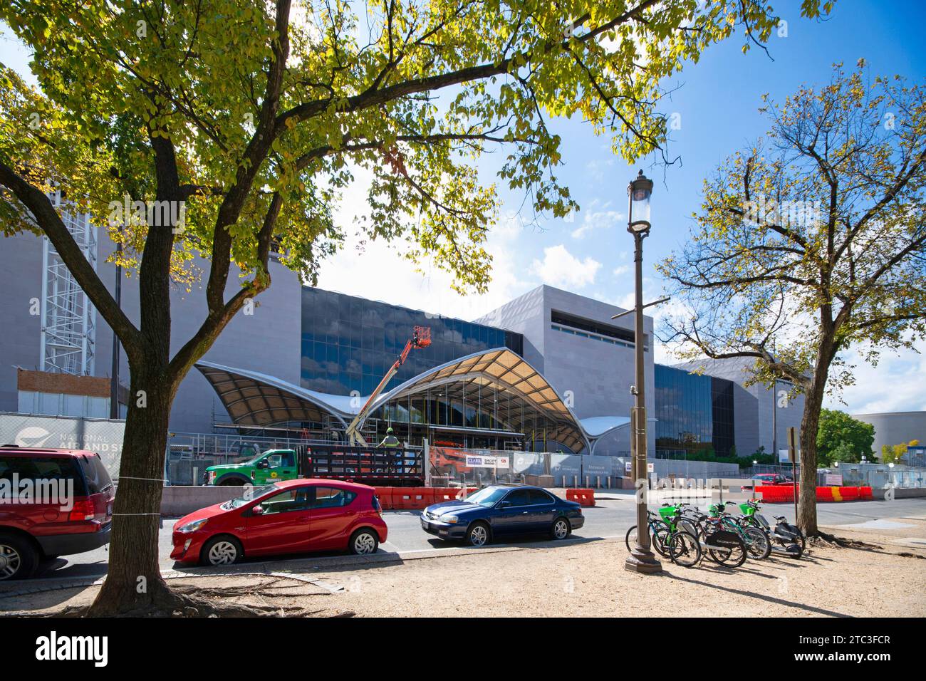 À l'extérieur du musée Smithsonian Air and Space en cours de modernisation à Washington DC Banque D'Images