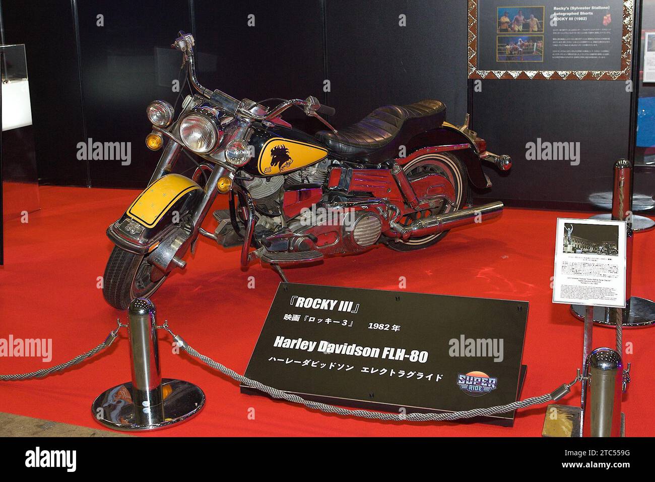Décembre 8 2023, Tokyo, Japon : Rocky III, Harley Davidson FLH-80 au Tokyo Comic con 2023. La Comic con se tient du 8 au 10 décembre à Tokyo Makuhari Messe. (Photo de Michael Steinebach) Banque D'Images
