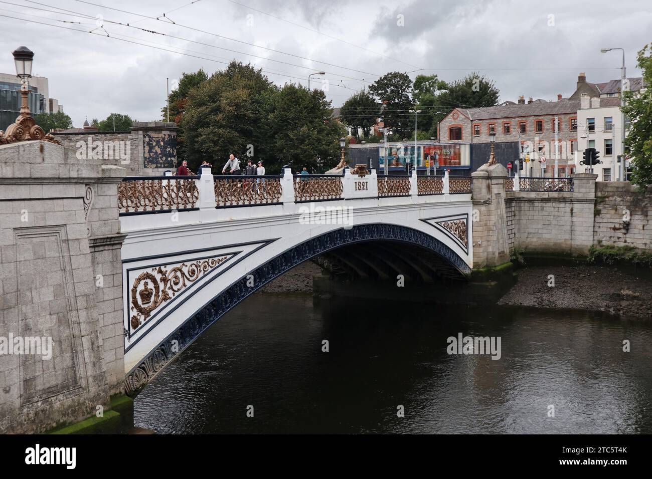 Dublino - Ponte Sean Heuston sul Fiume Liffey Banque D'Images