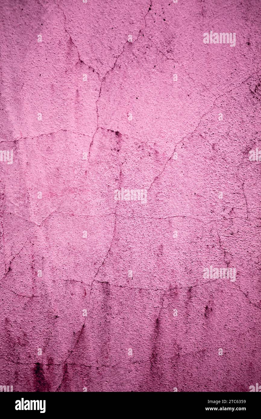 Sol grunge en béton ou en ciment avec fissure dans le bâtiment industriel, idéal pour votre fond de conception et de texture Banque D'Images