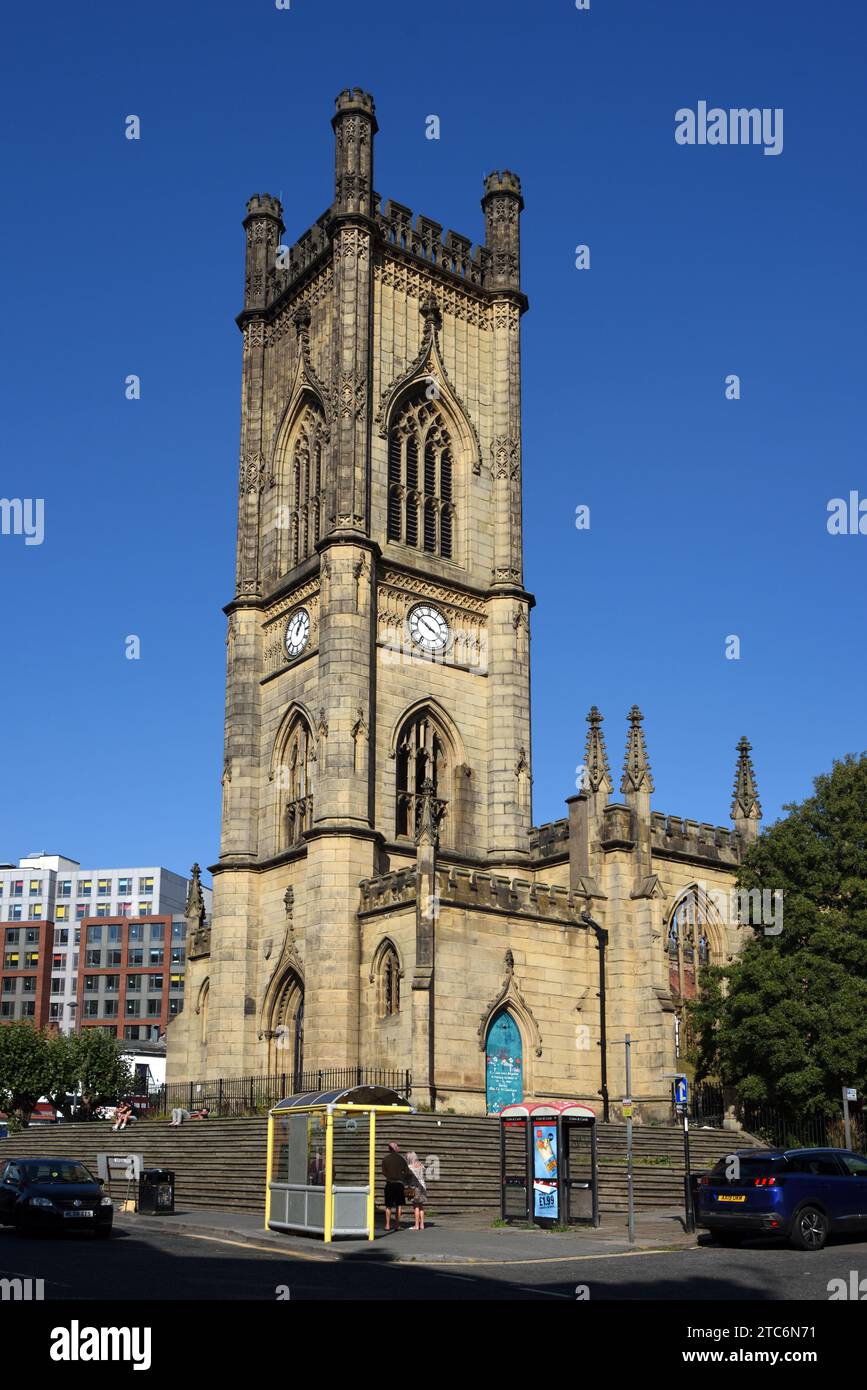 Beffroi ou Tour de l'église de Saint Luke or Bombed-Out Church (1811-1832) par John Foster, SR & Jr, Liverpool Angleterre Royaume-Uni Banque D'Images