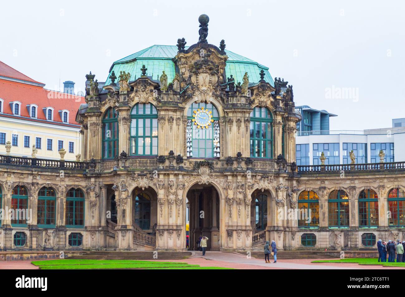 Dresde, Allemagne-décembre-décembre 19 2014 : vue de la cour du palais Zwinger Dresde le jour pluvieux d'hiver Banque D'Images