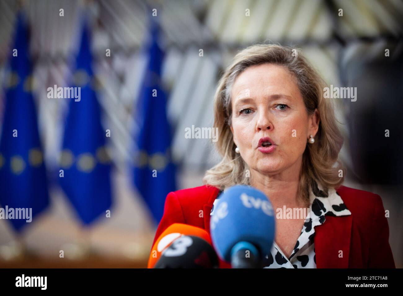 Bruxelles, Belgique. 07 décembre 2023. Nicolas Landemard/le Pictorium - les ministres européens des Finances arrivent pour la réunion de l'Eurogroupe - 07/12/2023 - Belgique/Bruxelles/Bruxelles - les ministres européens des Finances se sont réunis aujourd'hui au sein de l'Eurogroupe. Voici Mlle Calvino. Crédit : LE PICTORIUM/Alamy Live News Banque D'Images