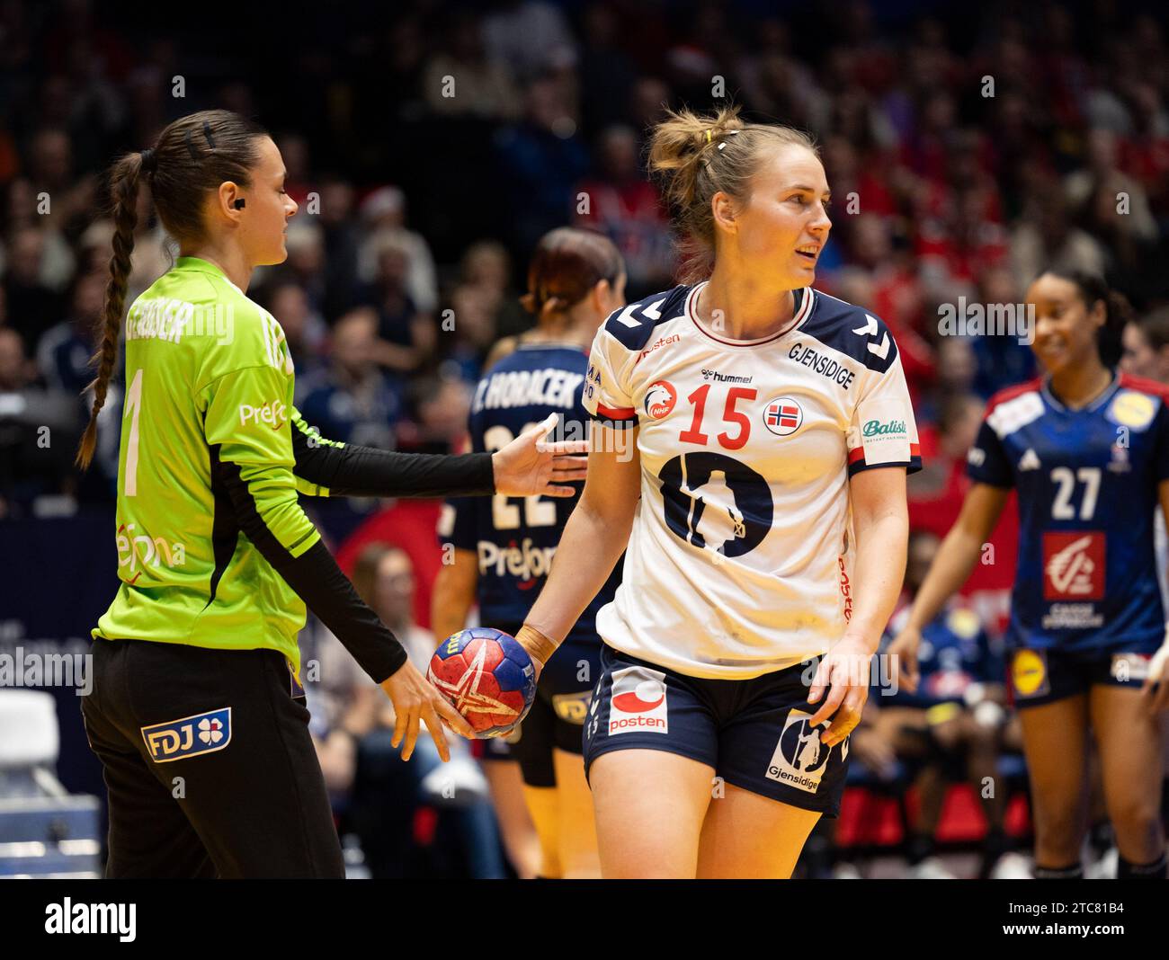 Trondheim, Norvège, 10 décembre 2023 la gardienne Laura Glauser (1