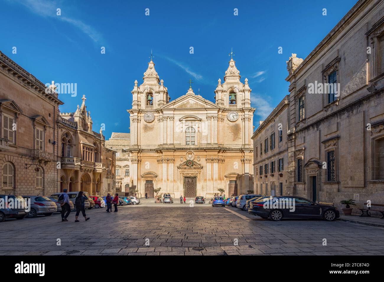 La cathédrale baroque de Saint Paul dans la vieille ville fortifiée de Mdina, Malte Banque D'Images