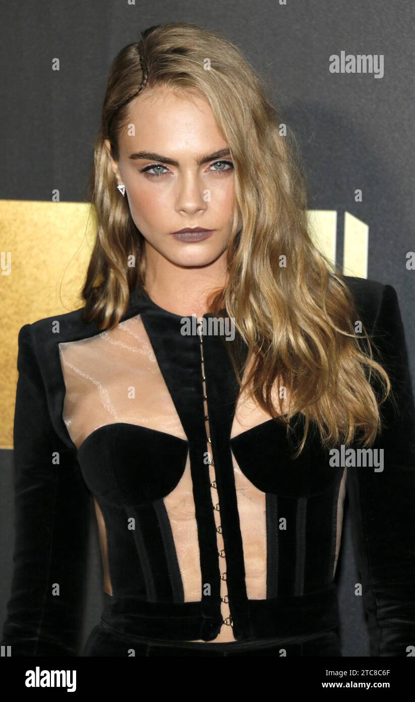 Cara Delevingne aux MTV Movie Awards 2016 qui se sont tenus au Warner Bros. Studios à Burbank, USA le 9 avril 2016 Banque D'Images