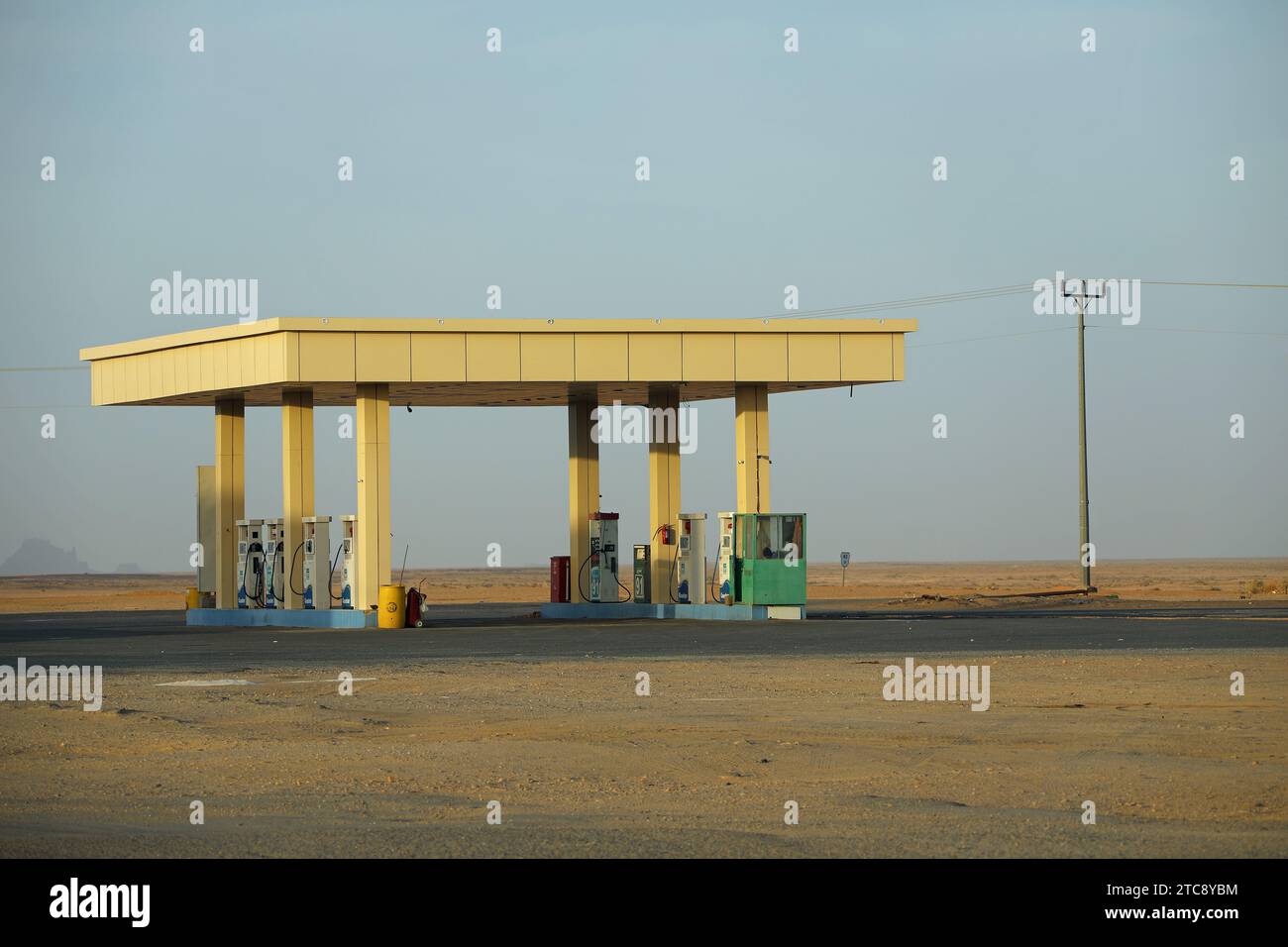 Station de carburant à distance en Arabie Saoudite Banque D'Images