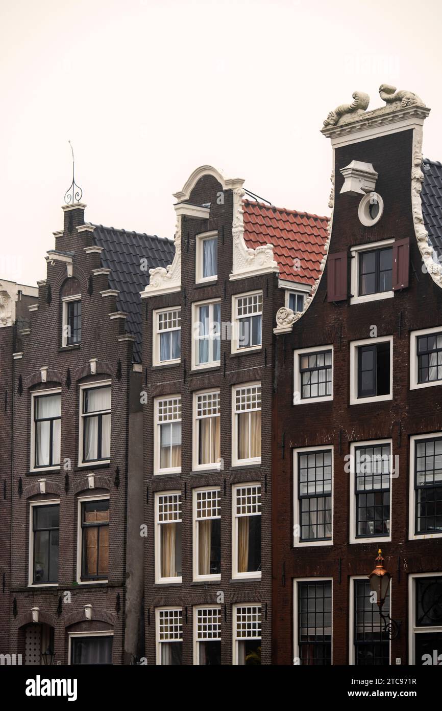 Maisons anciennes et architecture traditionnelle à Amsterdam, pays-Bas Banque D'Images