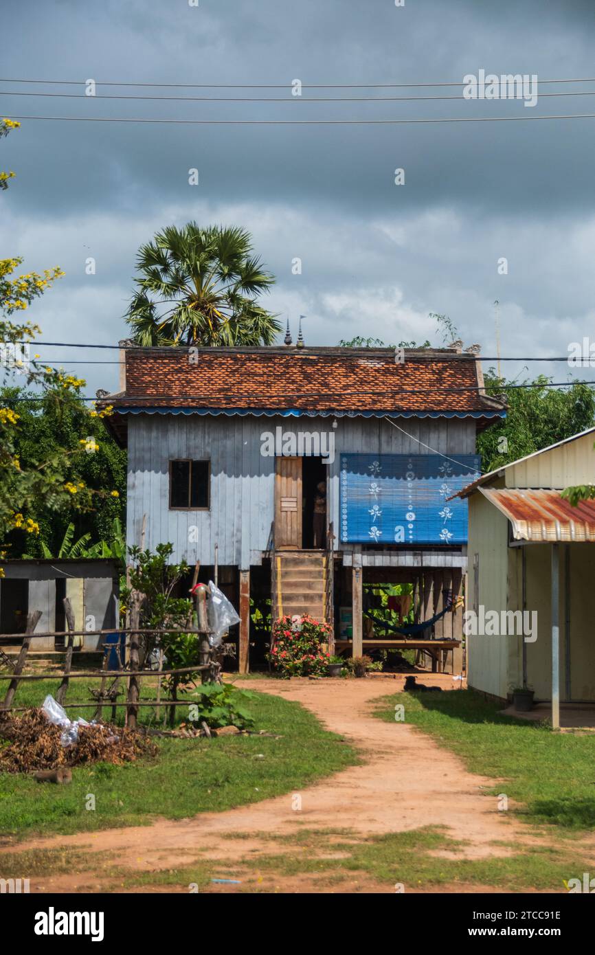 Logement le long de la route de Siem Reap à Kampong Cham au Cambodge Banque D'Images