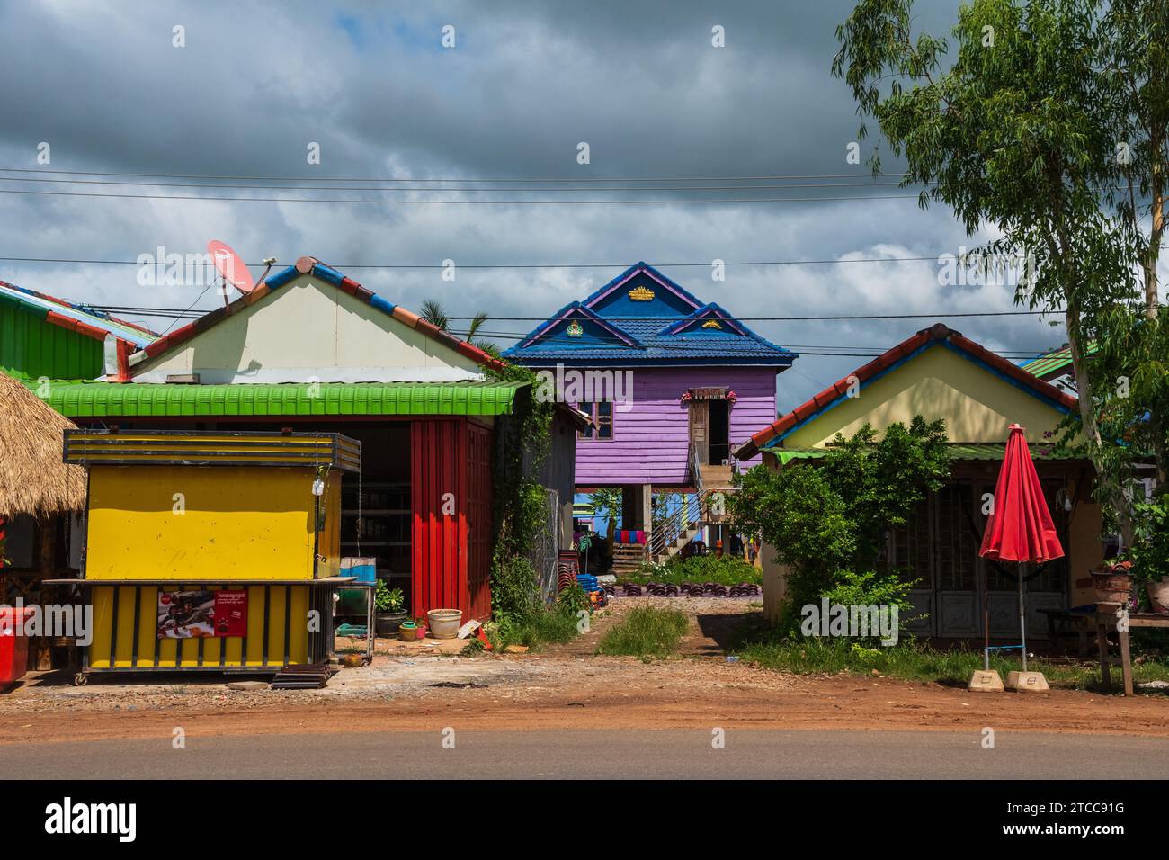 Logement le long de la route de Siem Reap à Kampong Cham au Cambodge Banque D'Images