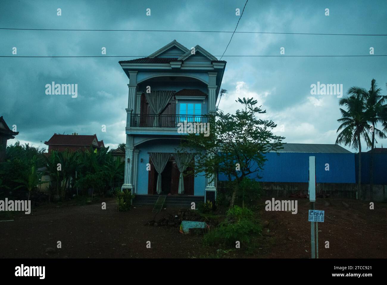 Logement le long de la route de Siem Reap à Kampong Cham au Cambodge Banque D'Images