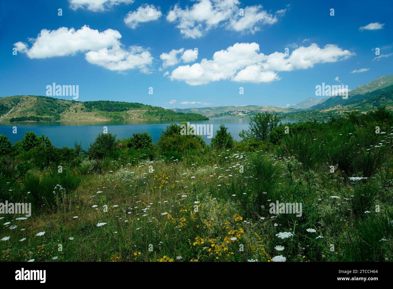 Lac Camposto, Gran Sasso et Monti della Laga Parc National, province de l'Aquila, région des Abruzzes, Italie Banque D'Images