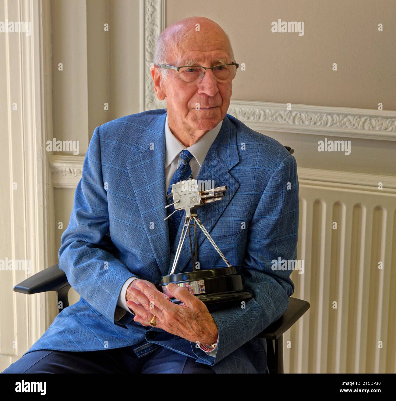Sir Bobby Charlton, ancien footballeur, titulaire du prix BBC Sports Personality of the Year Lifetime Achievement Award. Banque D'Images