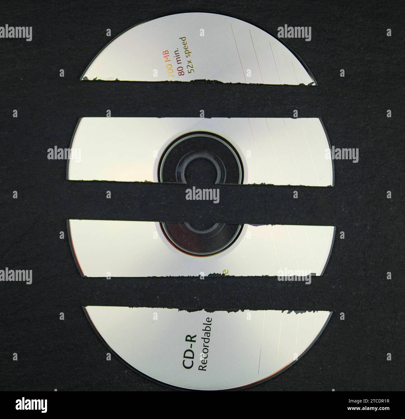 Couper CD, image symbolique pour la destruction des données Banque D'Images