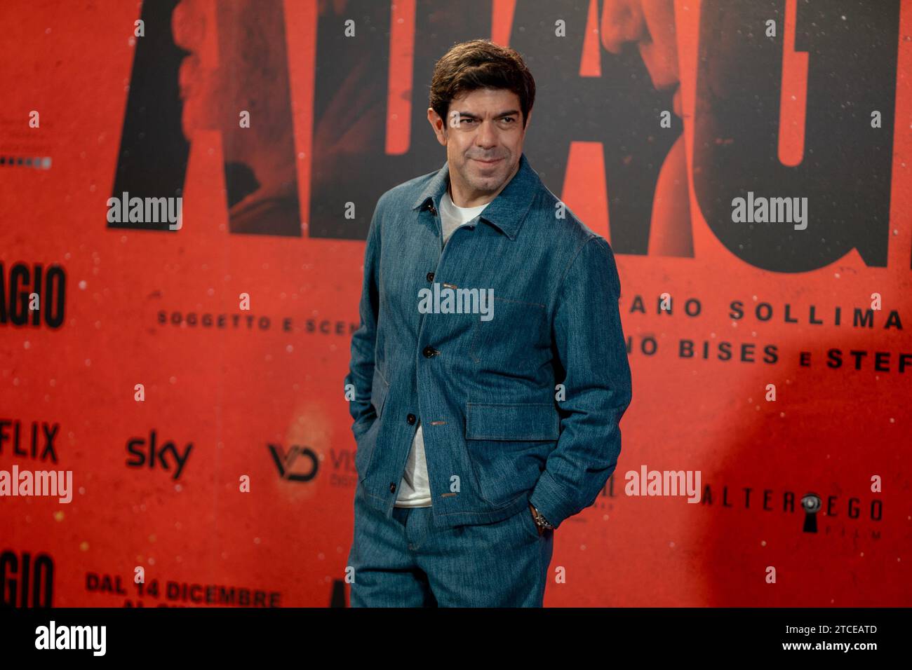 Rome, Italie. 11 décembre 2023. Pierfrancesco Favino est présent au photocall du film ''Adagio'' au Space Moderno à Rome, Italie, le 11 décembre 2023. (Photo de Luca Carlino/NurPhoto)0 crédit : NurPhoto SRL/Alamy Live News Banque D'Images