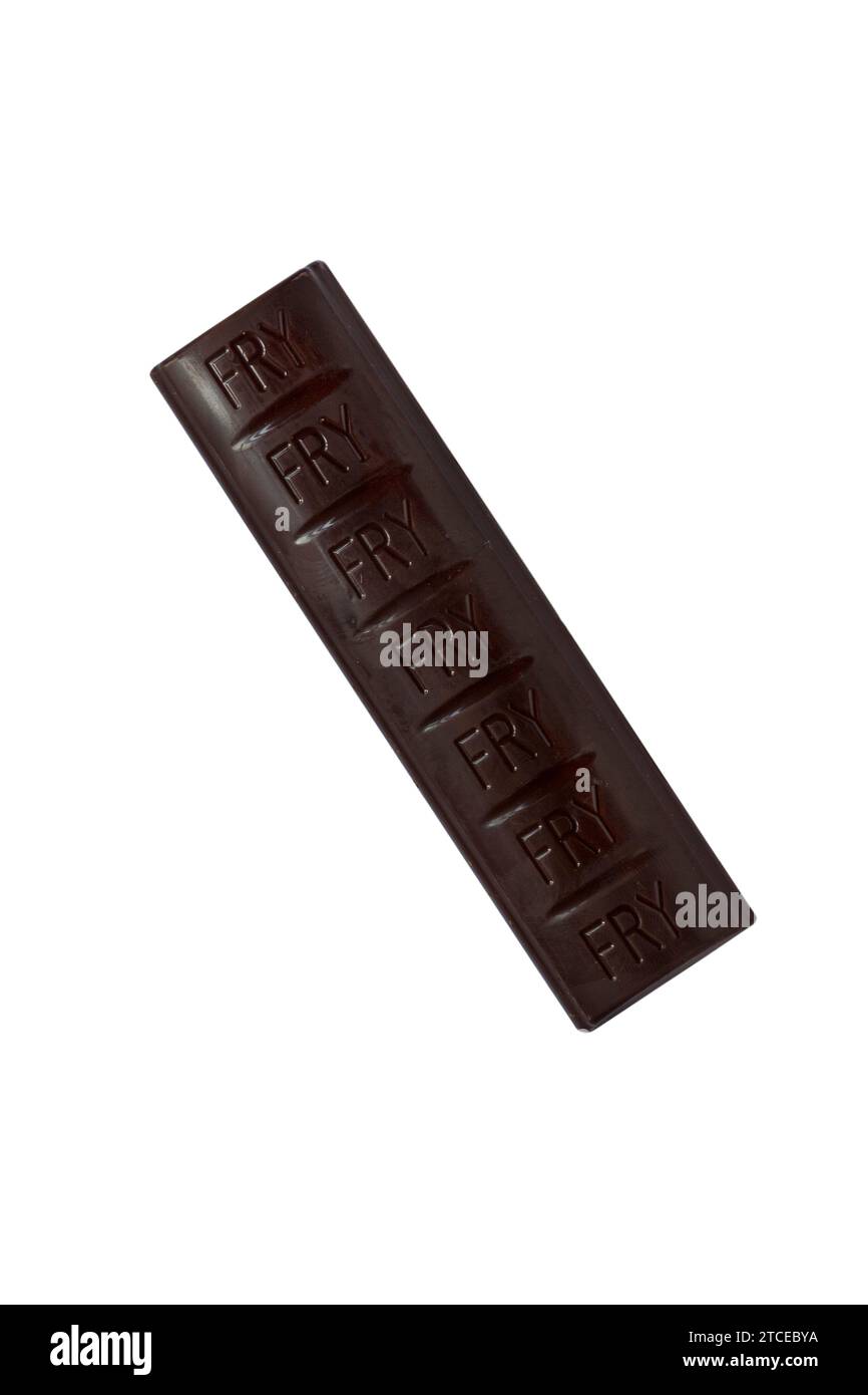Barre de crème au chocolat par Frys retiré de l'emballage isolé sur fond blanc - chocolat avec un centre fondant Banque D'Images