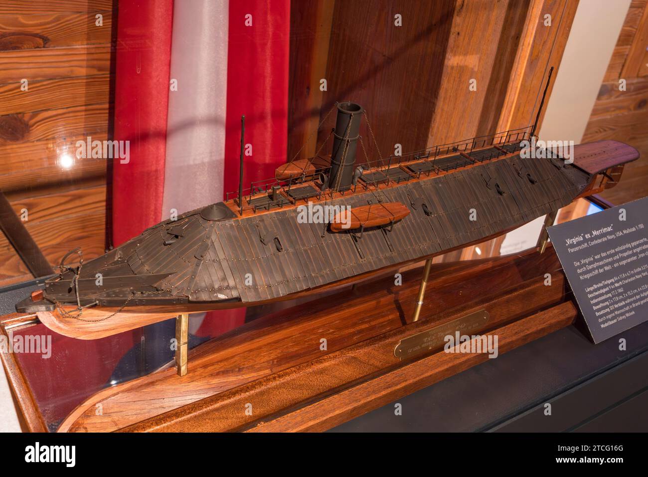 Maquette du CSS Virginia, qui avait été construit à partir des restes de l'USS Merrimack, au Musée maritime international de HafenCity, Hambur Banque D'Images