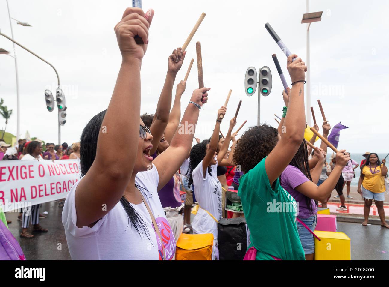 Salvador, Bahia, Brésil - 08 mars 2020 : des femmes protestent contre la misogynie, la violence et le racisme dans la ville de Salvador, Bahia. Banque D'Images