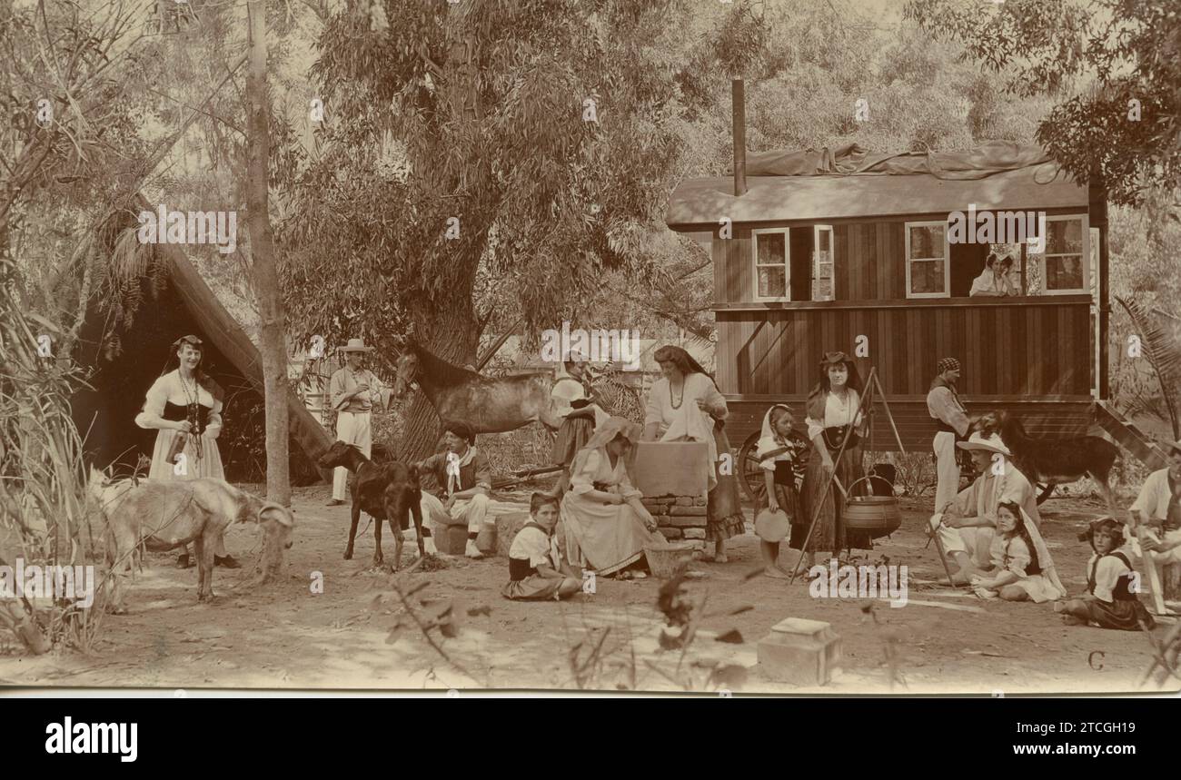 Las Palmas de Gran Canaria (novembre 1916). Fête de charité à Las Palmas de Gran Canaria. Camp de gitans, représenté par des personnalités éminentes de la colonie anglaise, lors de la « Garden-party » organisée à l'hôtel Santa Catalina. Crédit : Album / Archivo ABC / Medrington Banque D'Images