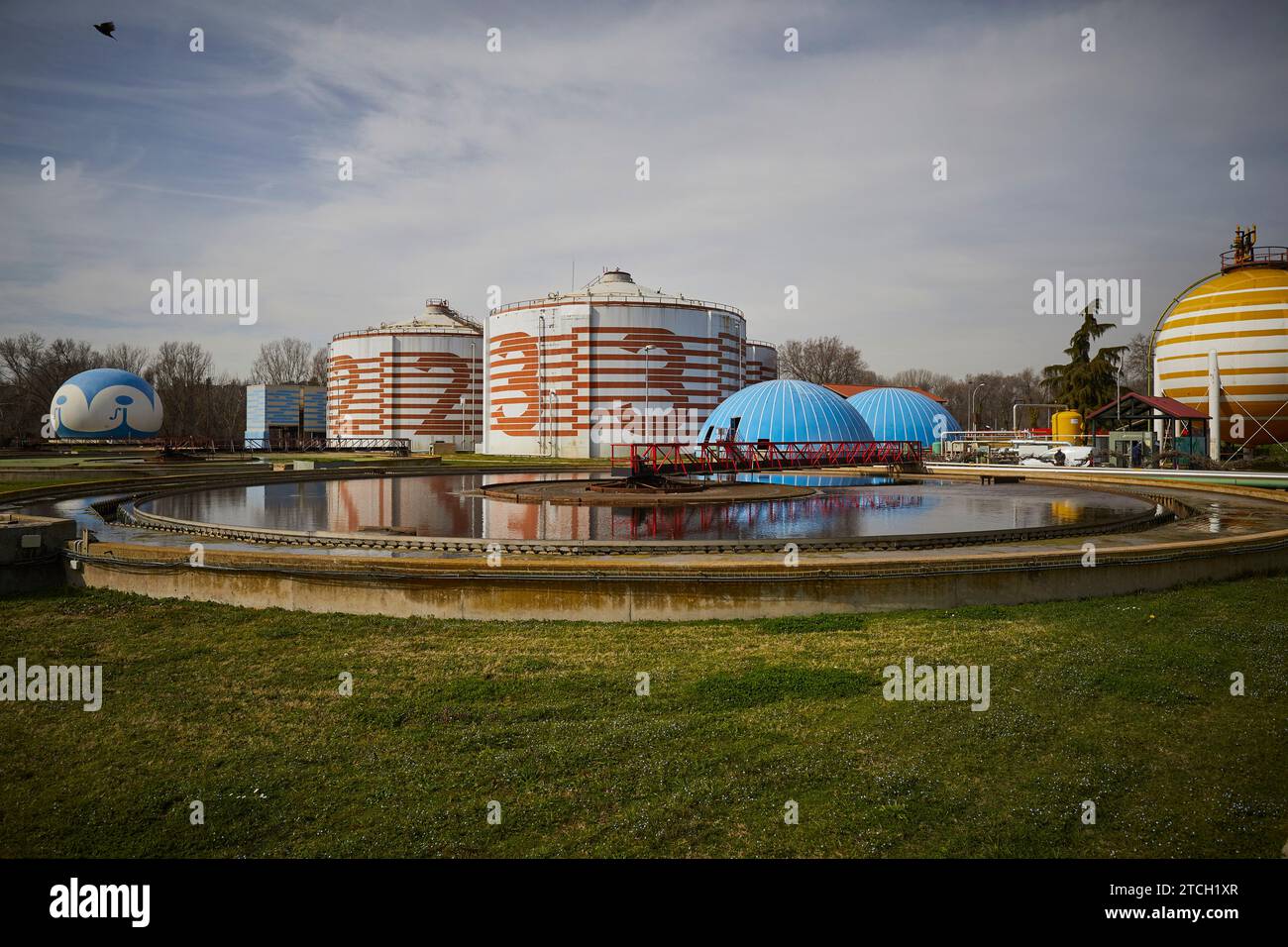 Madrid, 02/17/2021. Villa Nurseries, Moncloa-Aravaca. Dans ce DWTP, en plus du traitement des eaux usées et des matières fécales, le biogaz est traité avec des déchets et des détritus pour une utilisation automobile. Photo : Guillermo Navarro. ARCHDC. Crédit : Album / Archivo ABC / Guillermo Navarro Banque D'Images Madrid, 02/17/2021. Villa Nurseries, Moncloa-Aravaca. Dans ce DWTP, en plus du traitement des eaux usées et des matières fécales, le biogaz est traité avec des déchets et des détritus pour une utilisation automobile. Photo : Guillermo Navarro. ARCHDC. Crédit : Album / Archivo ABC / Guillermo Navarro Banque D'Images
