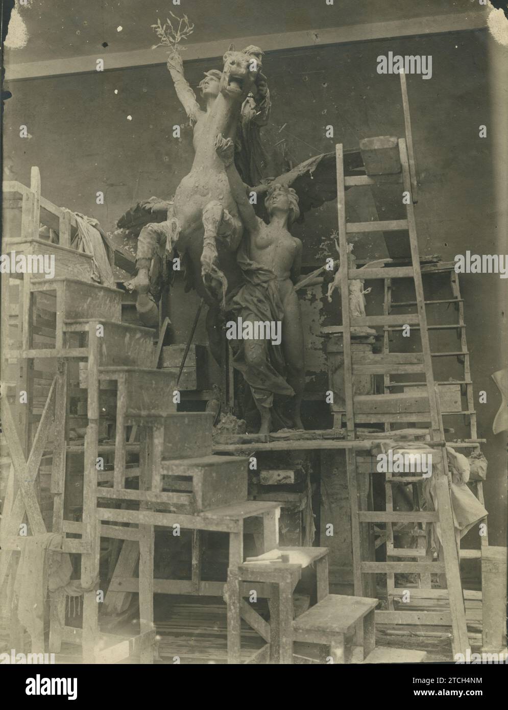 Madrid, juin 1899. Le studio de Querol. Crédit : Album / Archivo ABC Banque D'Images