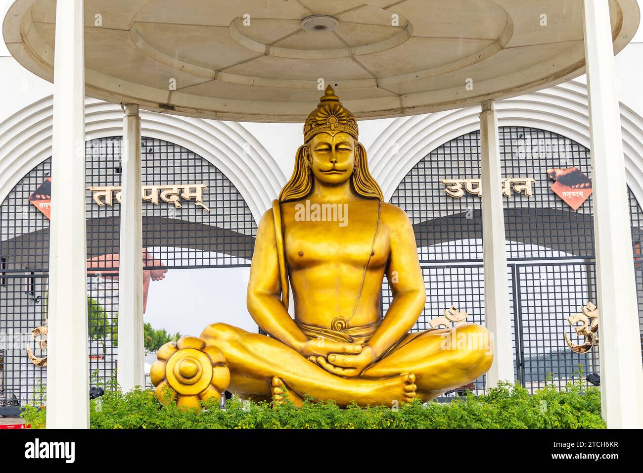 dieu hindou seigneur hanumana statue isolée avec fond lumineux à l'image du matin est prise à la statue de croyance nathdwara rajasthan inde. Banque D'Images