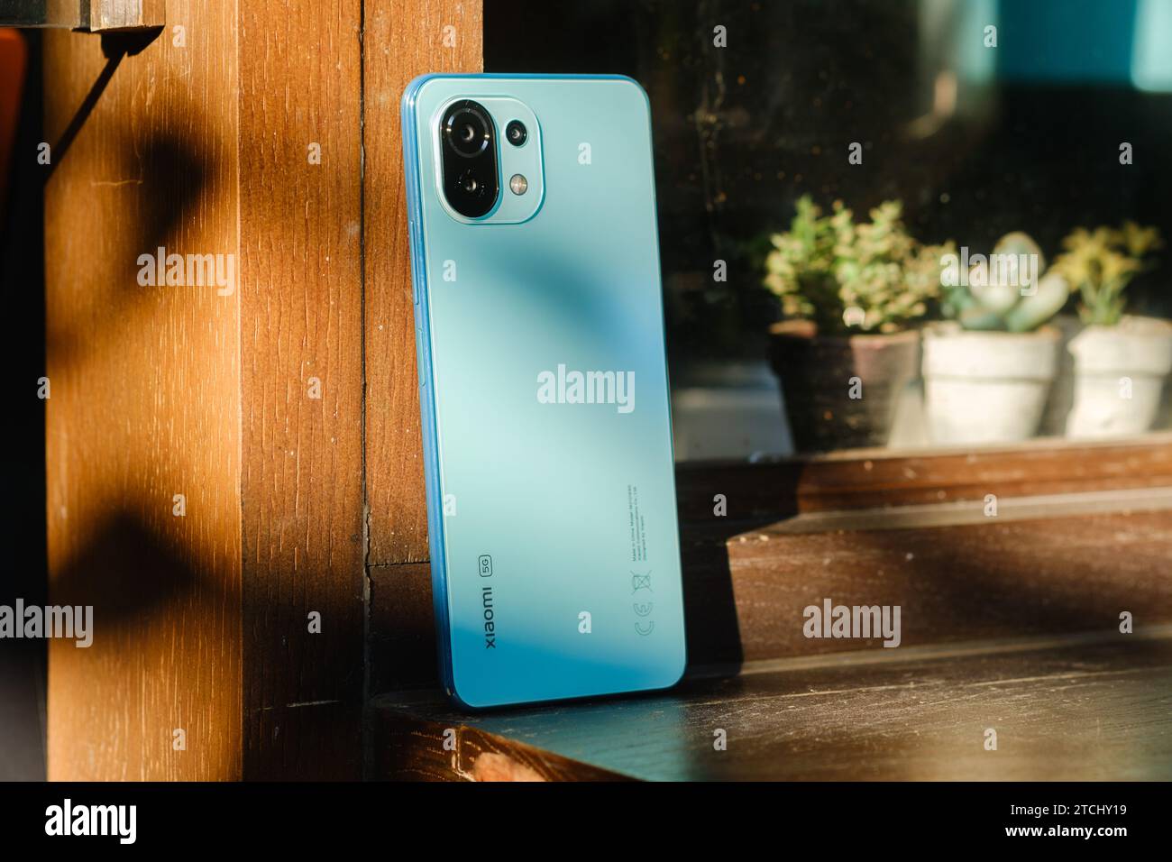 HCMC, VN - smartphone Xiaomi 11 Lite pour un usage éditorial Banque D'Images