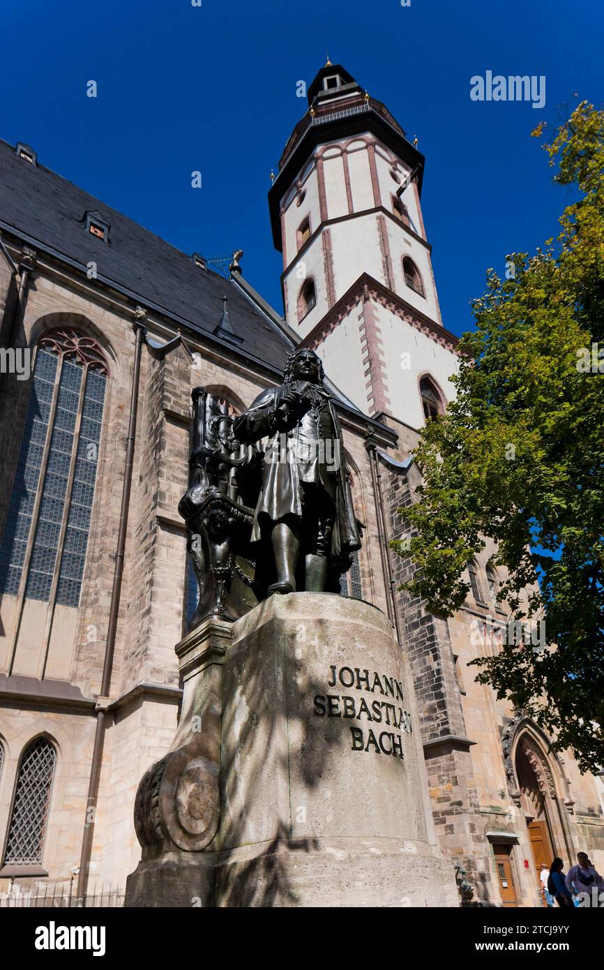 Leipzig Monument du Nouveau Bach le Monument du Nouveau Bach à Leipzig est situé dans le cimetière Saint Thomas, au sud de l'église Saint Thomas, en remplacement de la Banque D'Images