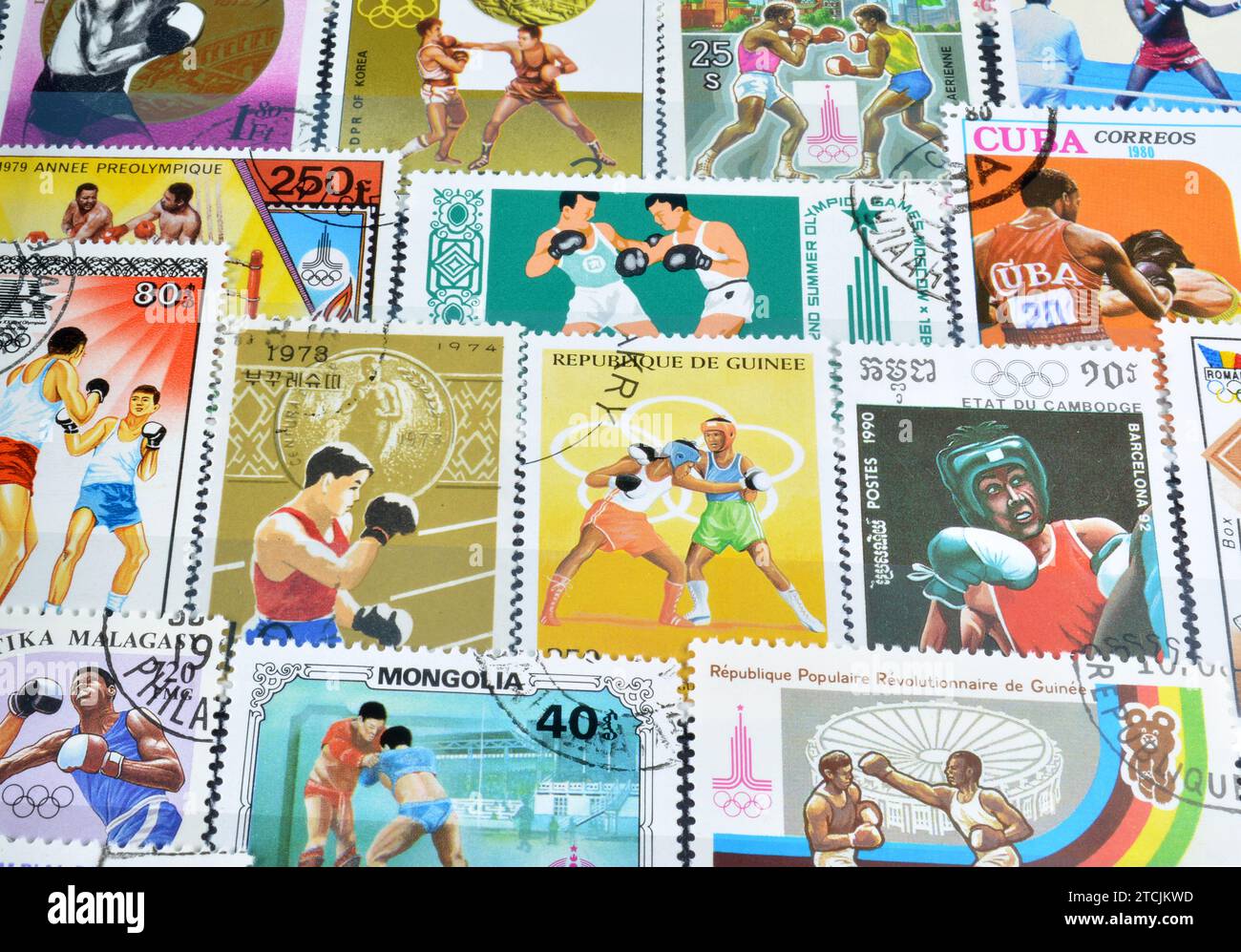 Timbres-poste imprimés par différents pays qui montrent Boxing. Banque D'Images