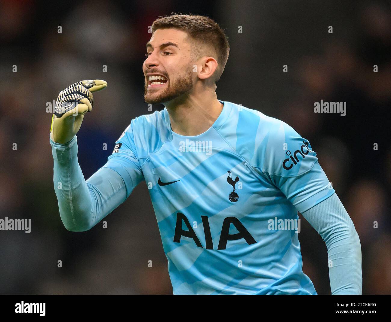Londres, Royaume-Uni. 10 décembre 2023 - Tottenham Hotspur - Newcastle United - Premier League - Tottenham Hotspur Stadium. Guglielmo Vicario de Tottenham lors du match de Premier League contre Newcastle. Crédit photo : Mark pain / Alamy Live News Banque D'Images