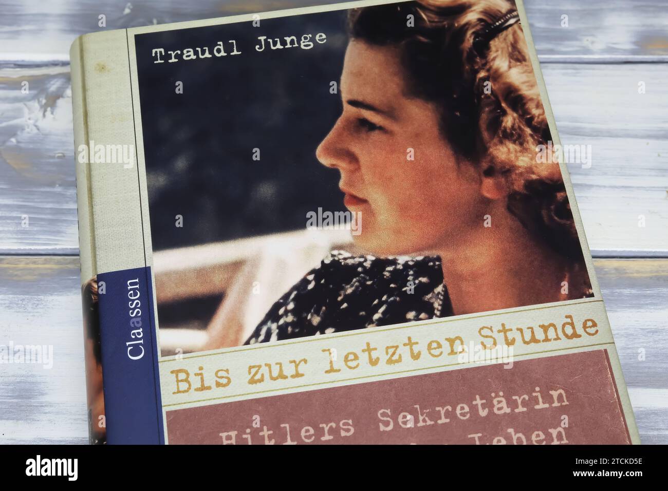 Viersen, Allemagne - mai 9. 2023 : Biographie du secrétaire d'Hitler Traudl Junge pendant l'ère nazie Banque D'Images