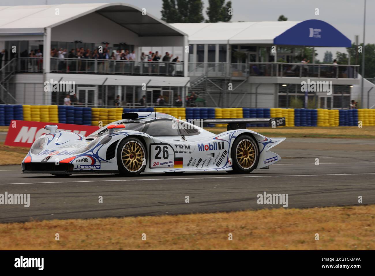 2023 le Mans Legends Parade - 1998 vainqueur Porsche 911 GT1-98 Banque D'Images