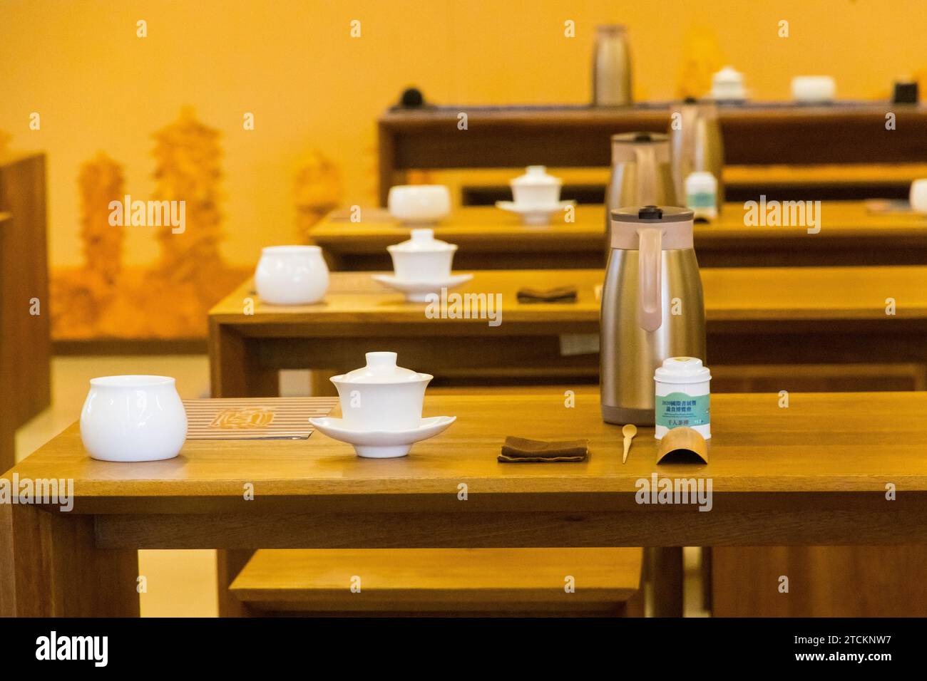 Un salon de thé dans le monastère du musée du Bouddha FO Guang Shan à Kaohsiung, Taiwan Banque D'Images