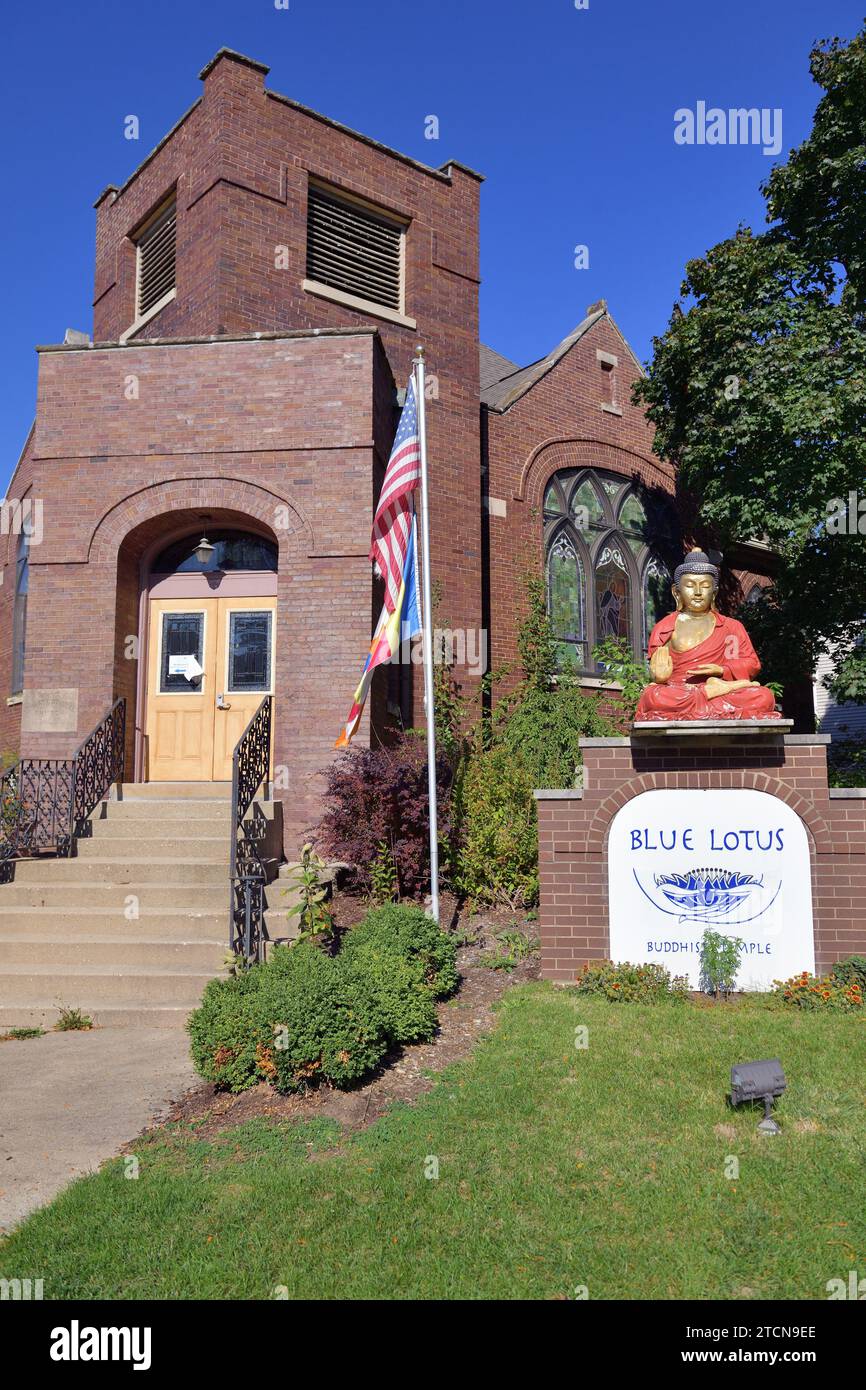 Woodstock, Illinois, États-Unis. Le Temple du Lotus Bleu dans une banlieue du nord-ouest de Chicago. Banque D'Images