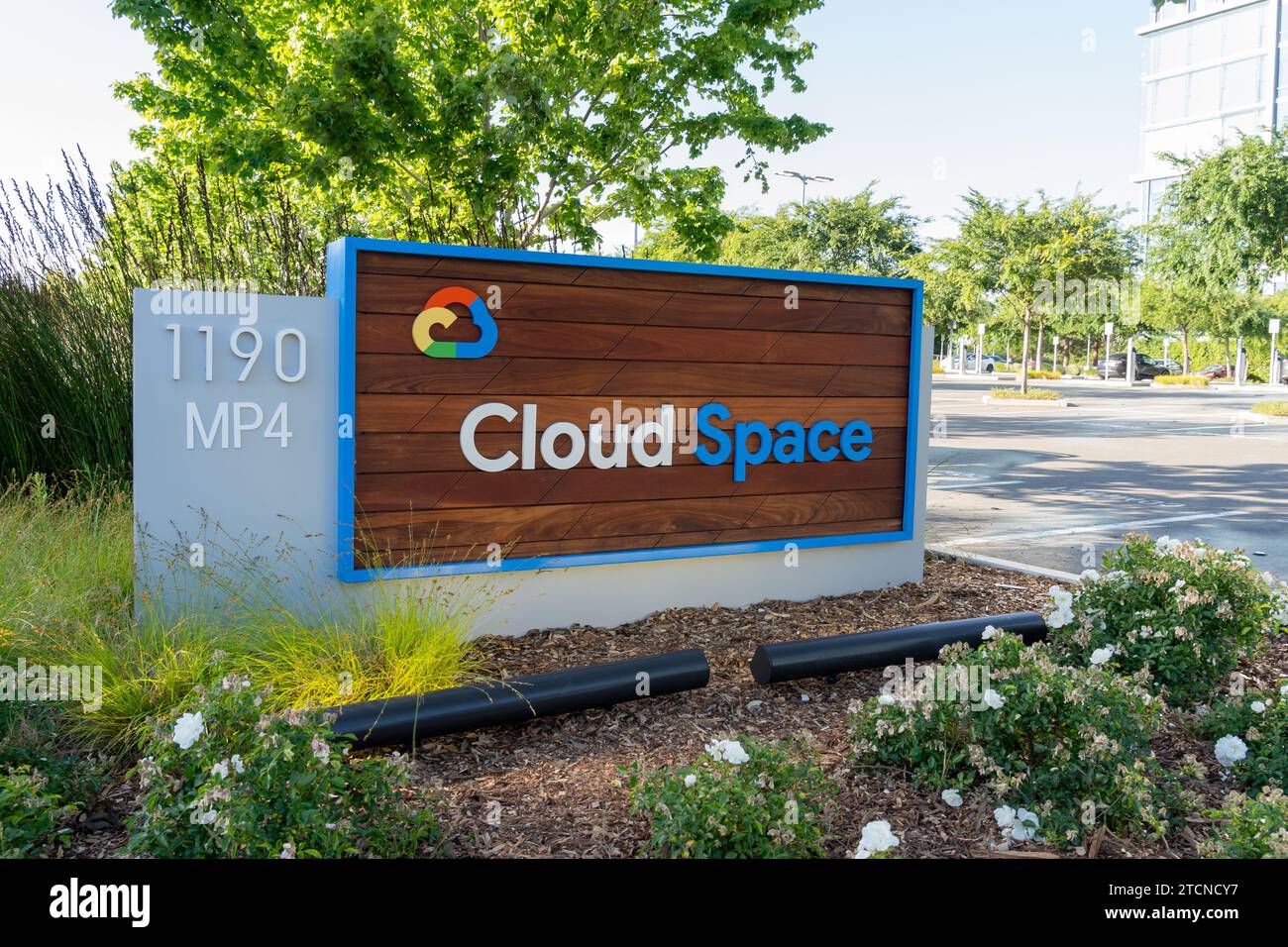 Panneau de mise à la terre Google Cloud sur son campus de Sunnyvale, Californie, États-Unis Banque D'Images