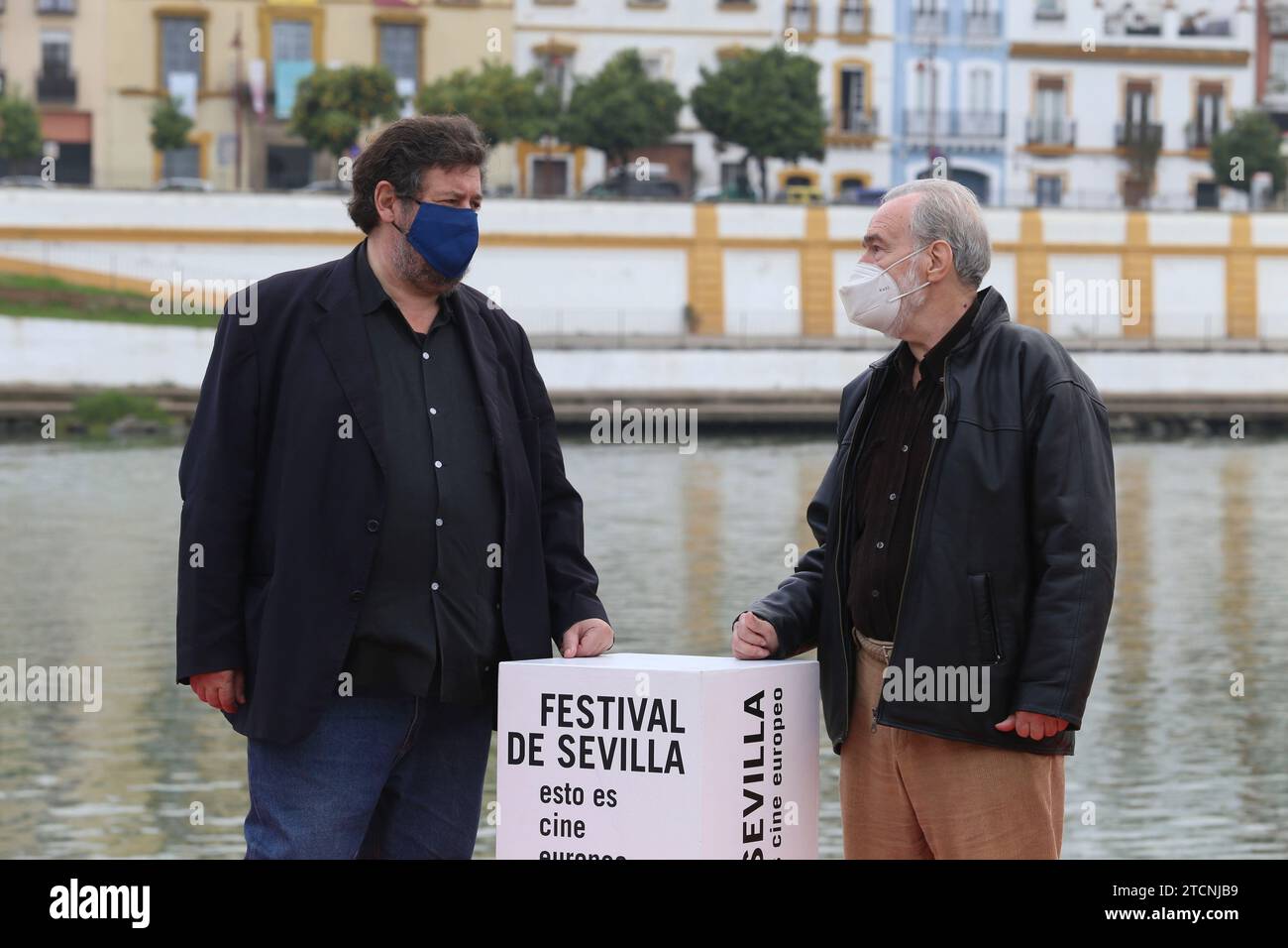 Séville, 11/09/2020. Festival du film de Séville. Présentation du film «Nueve Sevilla». Gonzalo García Pelayo et Pedro G. Romero. Photo : Rocío Ruz ARCHSEV. Crédit : Album / Archivo ABC / Rocío Ruz Banque D'Images