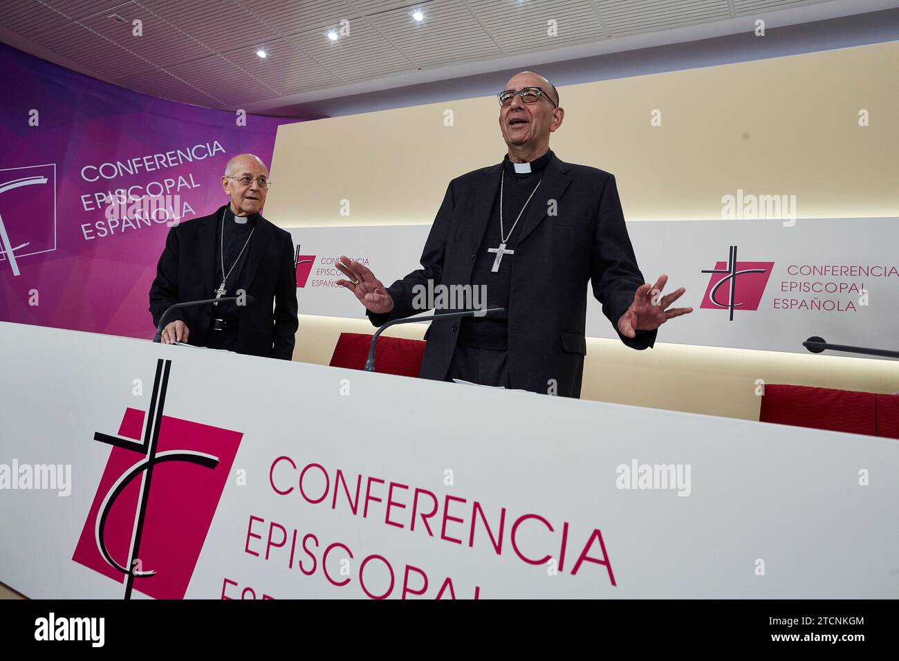 Madrid, 03/03/2020. Conférence de presse du président nouvellement élu de la Conférence épiscopale, Juan José Omella, accompagné du président sortant, Ricardo Blázquez et José Gabriel Vera. Photo : Guillermo Navarro. ARCHDC. Crédit : Album / Archivo ABC / Guillermo Navarro Banque D'Images