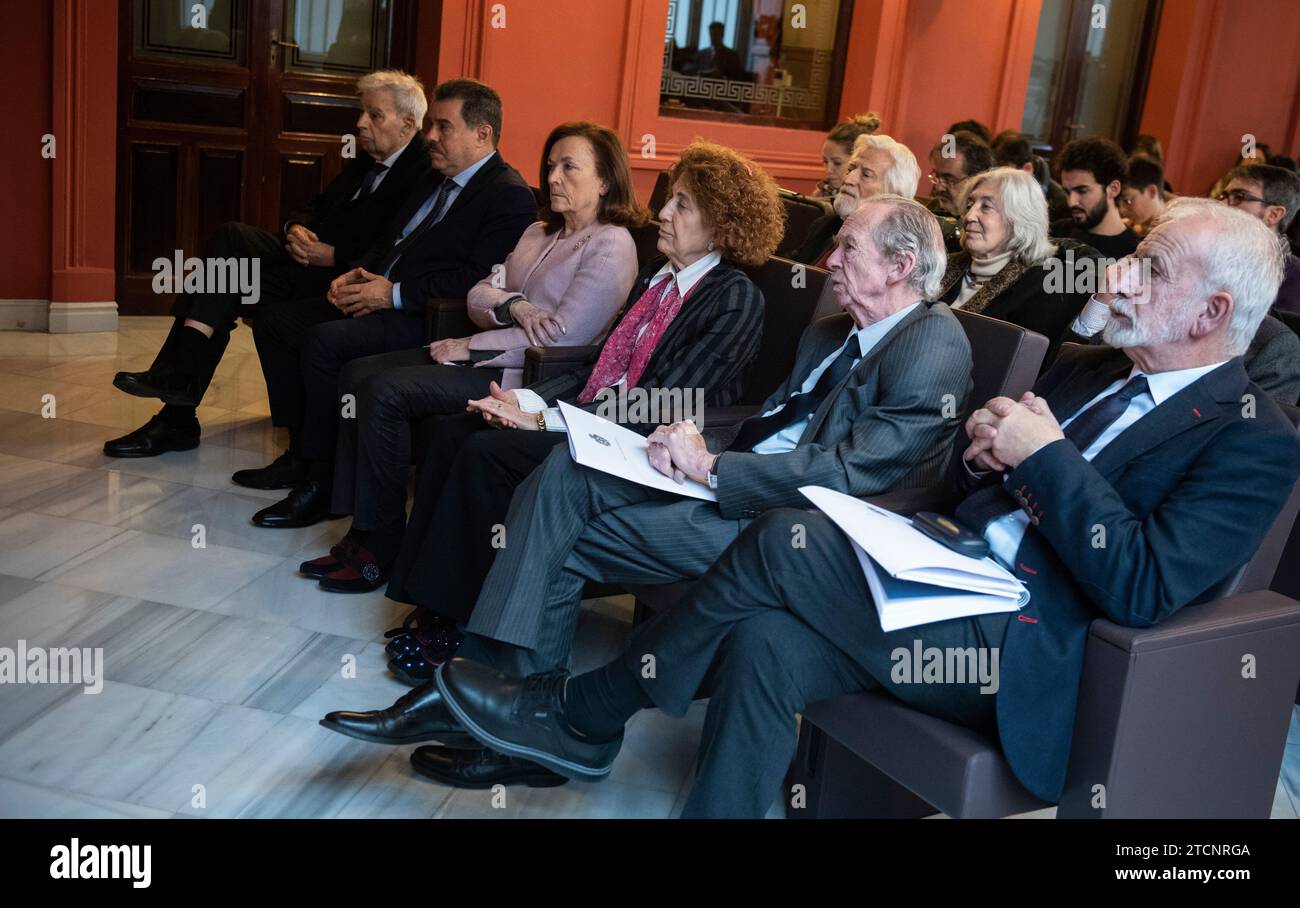 Madrid, 01/20/2020. Santiago Muñoz Machado présente le rapport réalisé sur le langage inclusif. Au premier plan, de droite à gauche, Salvador Gutiérrez Ordóñez, José Manuel Blecuta, CarmenIglesias, Aurora Egido, Francisco Javier Pérez et Antonio Fernández Alba. Photo : Maya Balanya. ARCHDC. Crédit : Album / Archivo ABC / Maya Balanya Banque D'Images