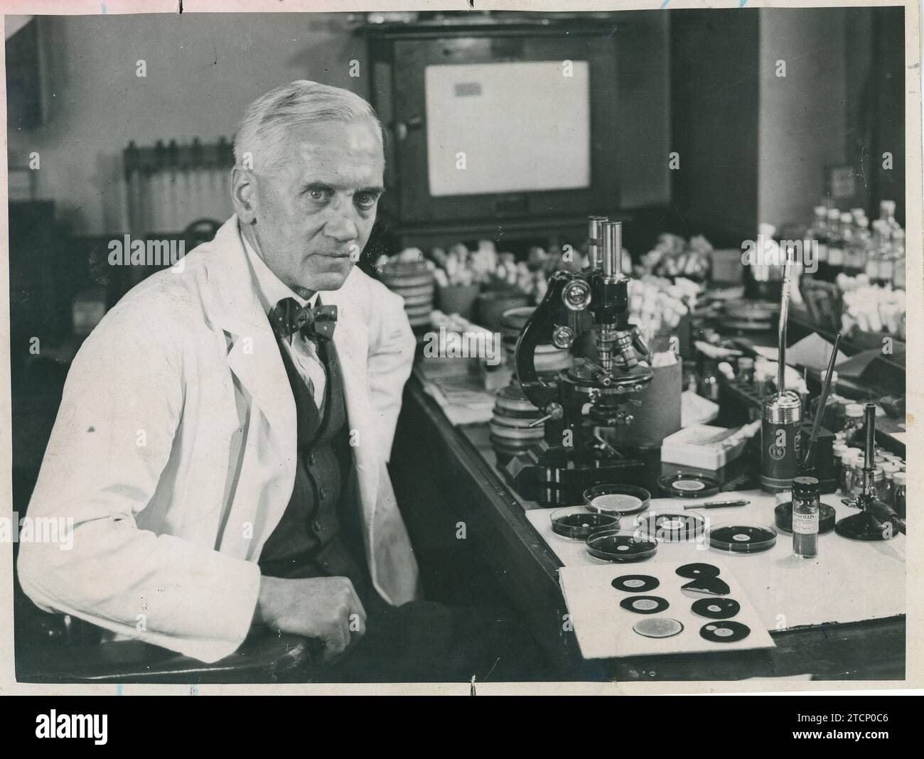 Liverpool (Angleterre), 1930 (ca.). Sir Alexander Fleming dans son laboratoire de Liverpool. Crédit : Album / Archivo ABC Banque D'Images