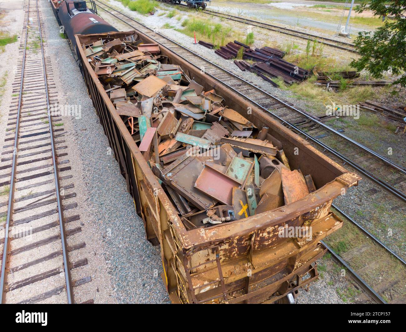 photos de drones de différents wagons et trains amtrak par temps nuageux dans le centre-ville de raleigh, caroline du nord Banque D'Images