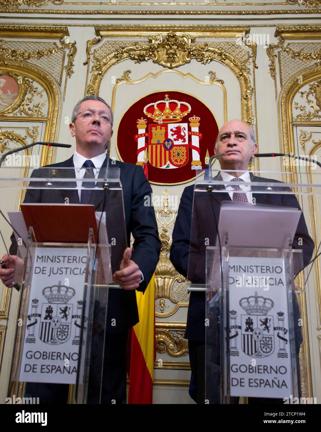 Madrid, 21 octobre 2013. Conférence de presse des ministres Alberto Ruiz Gallardon et Jorge Fernandez Diaz après la décision de la Cour de Strasbourg sur la doctrine Parot. Photo : IGNACIO GIL..archdc. Crédit : Album / Archivo ABC / Ignacio Gil Banque D'Images