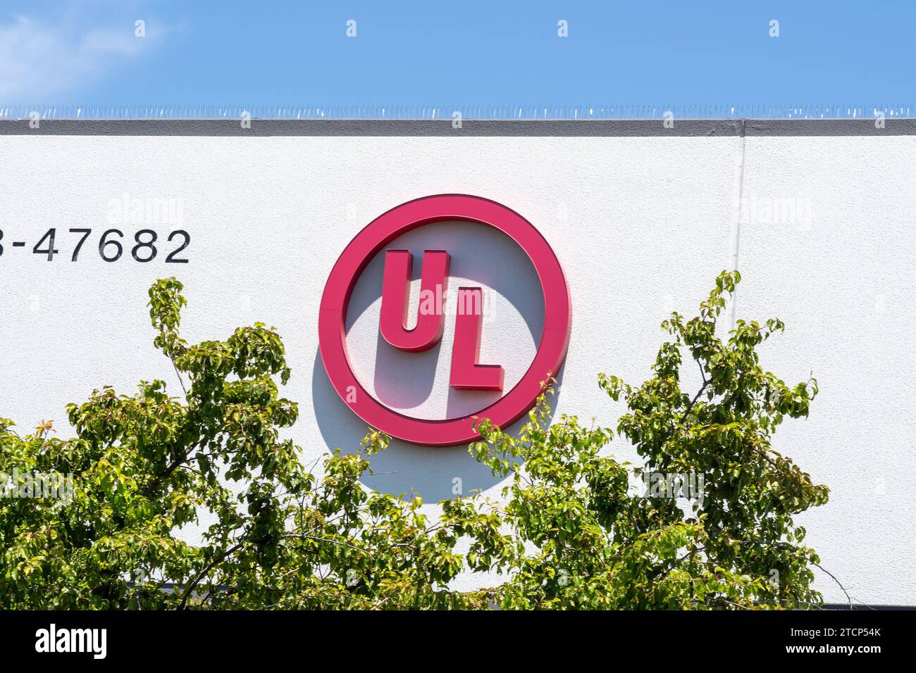 Gros plan du logo UL sur le bâtiment du laboratoire UL à Fremont, CA, USA Banque D'Images