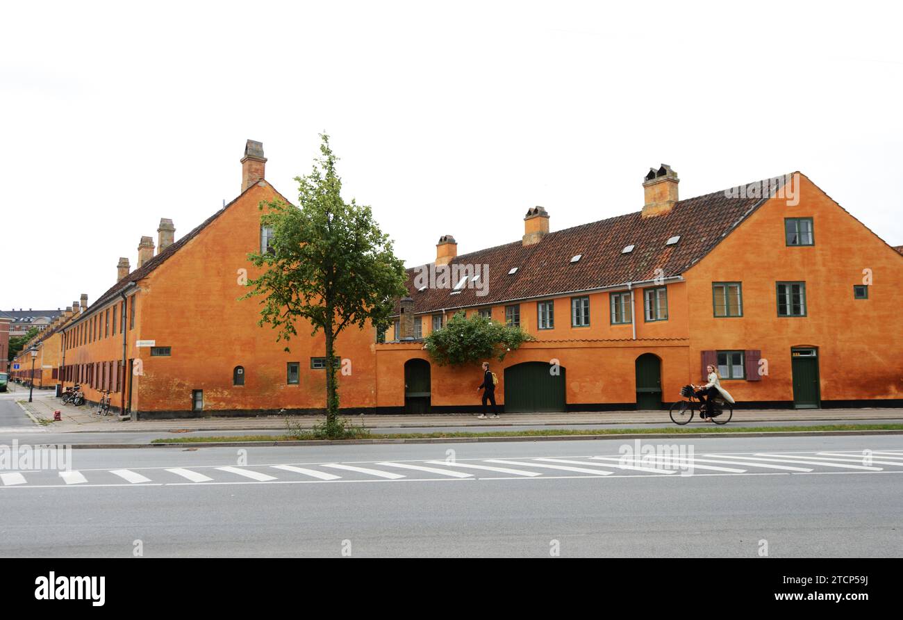 Le quartier coloré de Nyboder à Copenhague, Danemark. Banque D'Images