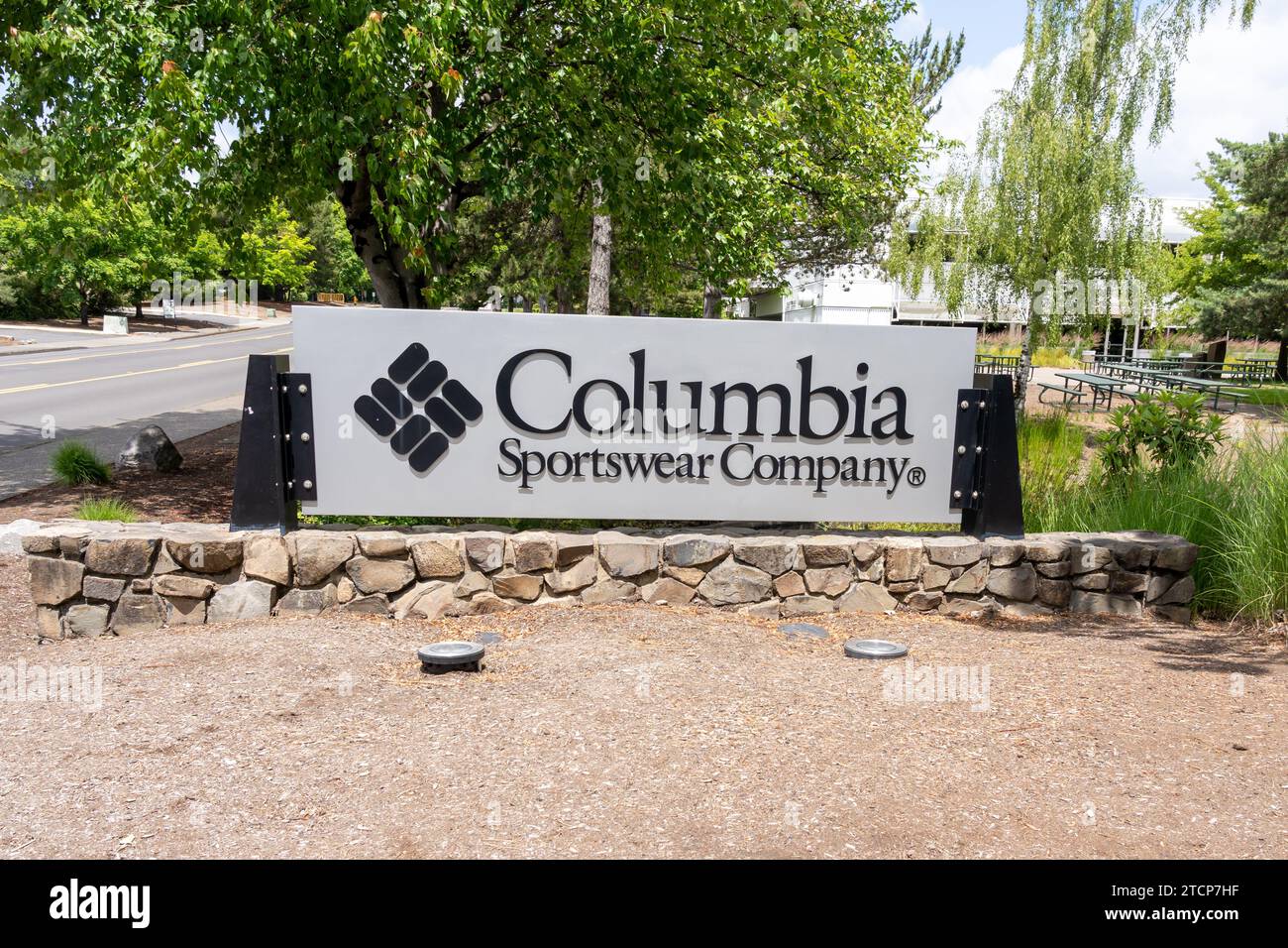 Columbia Sportswear signe au sol à son siège social à Portland, Oregon, États-Unis Banque D'Images