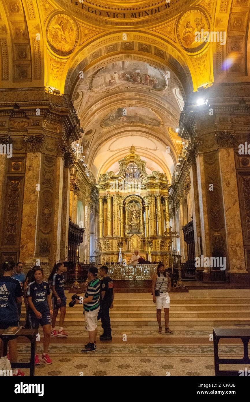 Peinture de la Vierge Marie avec cadre blanc photo – Image gratuite de Jésus sur Unsplash