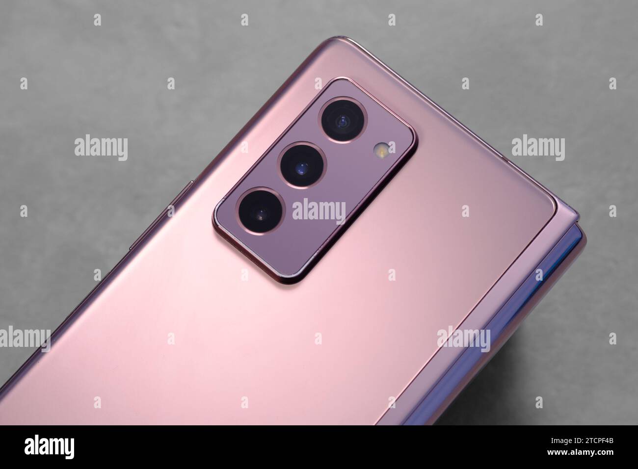 HCMC, VN - décembre 2023. De nombreux types de conception de lentille de caméra de smartphone Banque D'Images