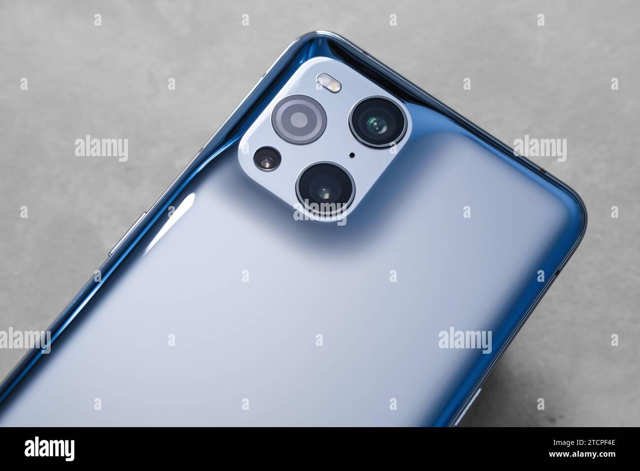 HCMC, VN - décembre 2023. De nombreux types de conception de lentille de caméra de smartphone Banque D'Images