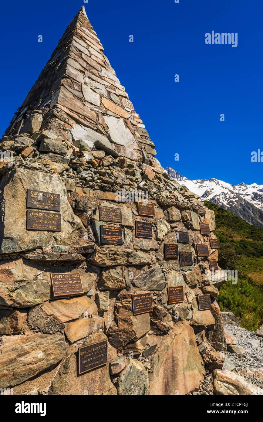 Monument à ceux qui sont morts dans le parc, Aoraki Mount Cook National Park, Île du Sud, Nouvelle-Zélande Banque D'Images